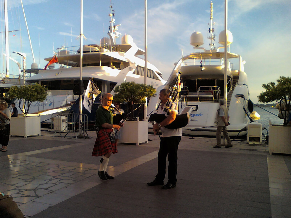 Jean-François et Olivier sur le port de Toulon pour la fête de la musique 2013 - 04